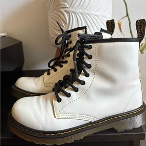 Doc Marten Boots - Youth 5